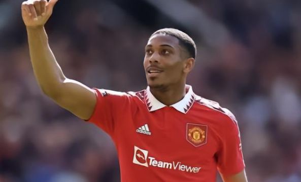 正式留任的 正式留任的