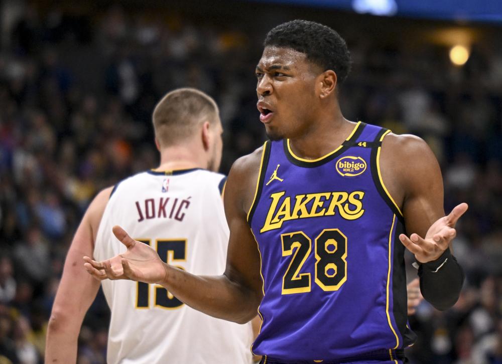 新疆男篮引 新疆男篮引