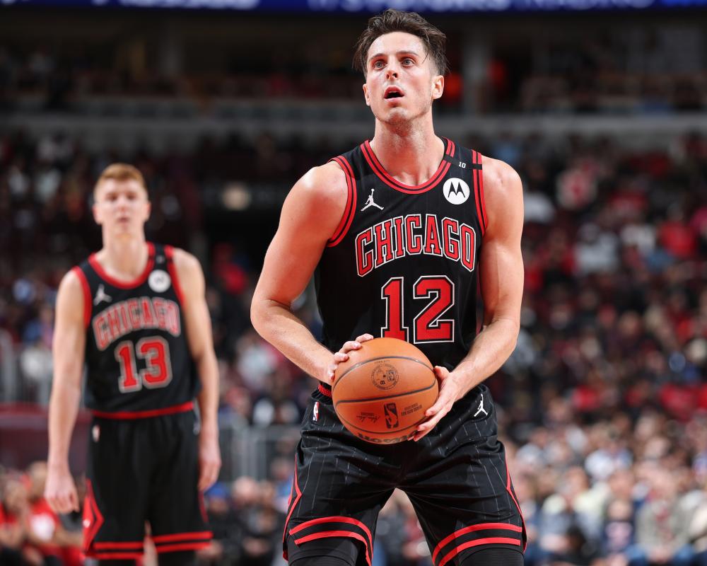 击曼联软肋 击曼联软肋