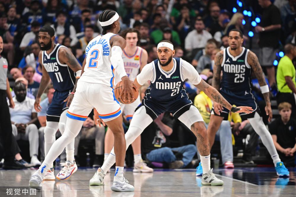 围绕詹姆斯 围绕詹姆斯