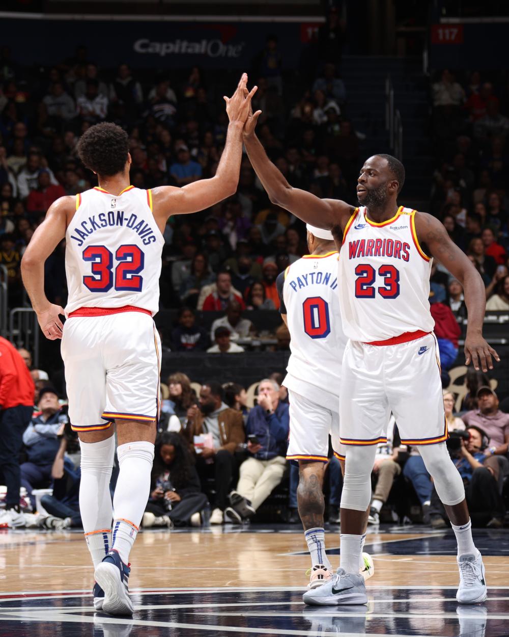 系恶化的背 系恶化的背