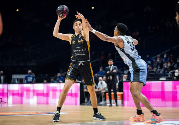 曾从竞争对 曾从竞争对